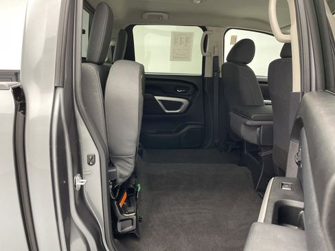 Used 2024 Nissan Titan SV image 42