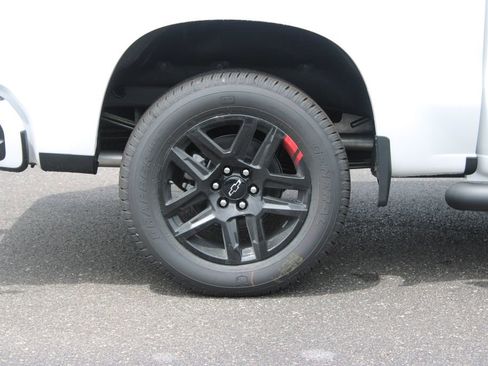 New 2026 Chevrolet Silverado 1500 RST w/ Redline Edition AWD/4WD image 13