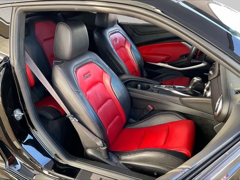 Used 2017 Chevrolet Camaro SS RWD image 10