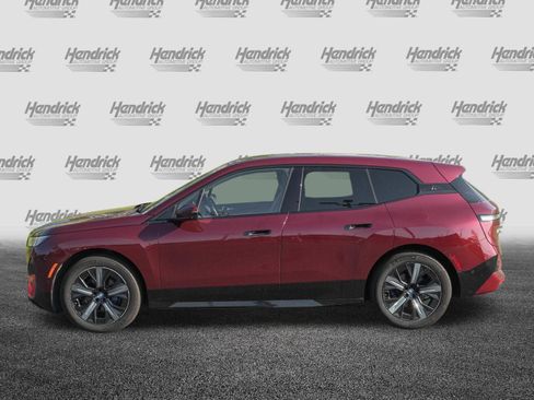 Used 2024 BMW iX xDrive50 w/ Premium Package AWD/4WD image 6