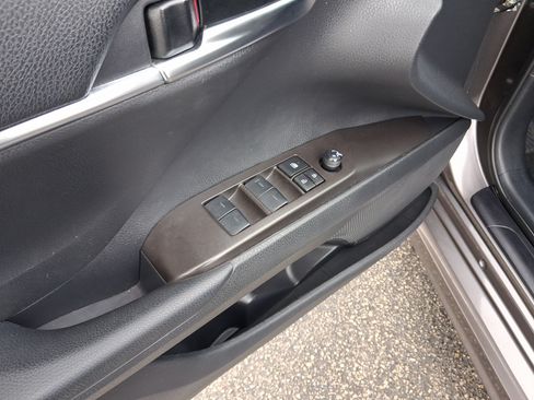 Used 2024 Toyota Camry SE w/ Convenience Package FWD image 24