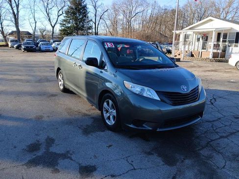 Used 2013 Toyota Sienna image 7