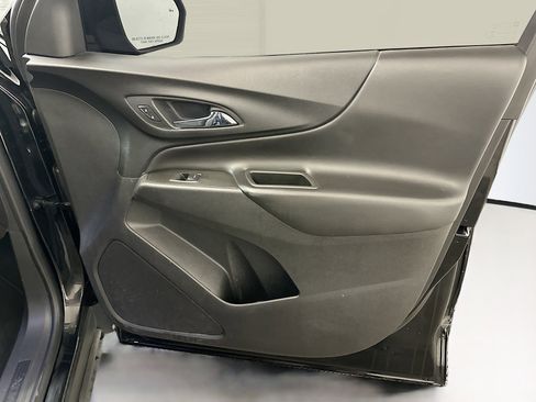 Used 2021 Chevrolet Equinox LT image 34
