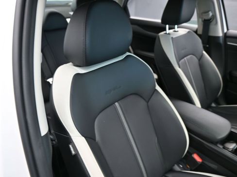New 2025 Kia K5 LXS FWD image 37