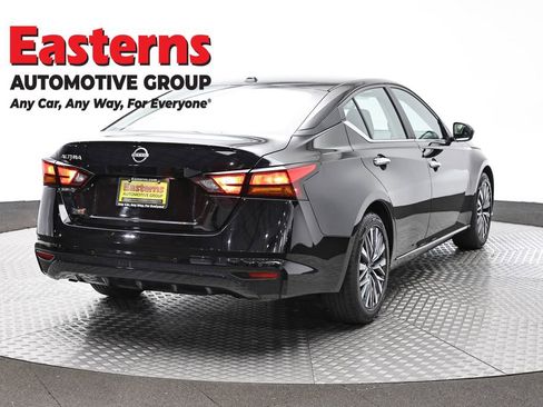 Used 2025 Nissan Altima 2.5 SV image 5