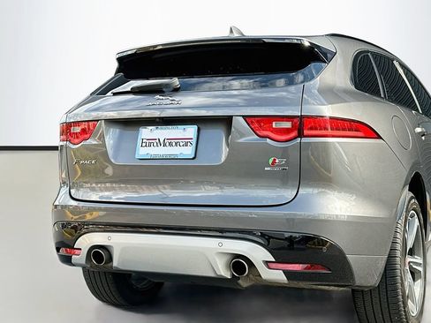 Used 2018 Jaguar F-PACE S AWD/4WD image 32