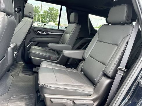 Used 2021 GMC Yukon Denali w/ Denali Premium Package AWD/4WD image 23