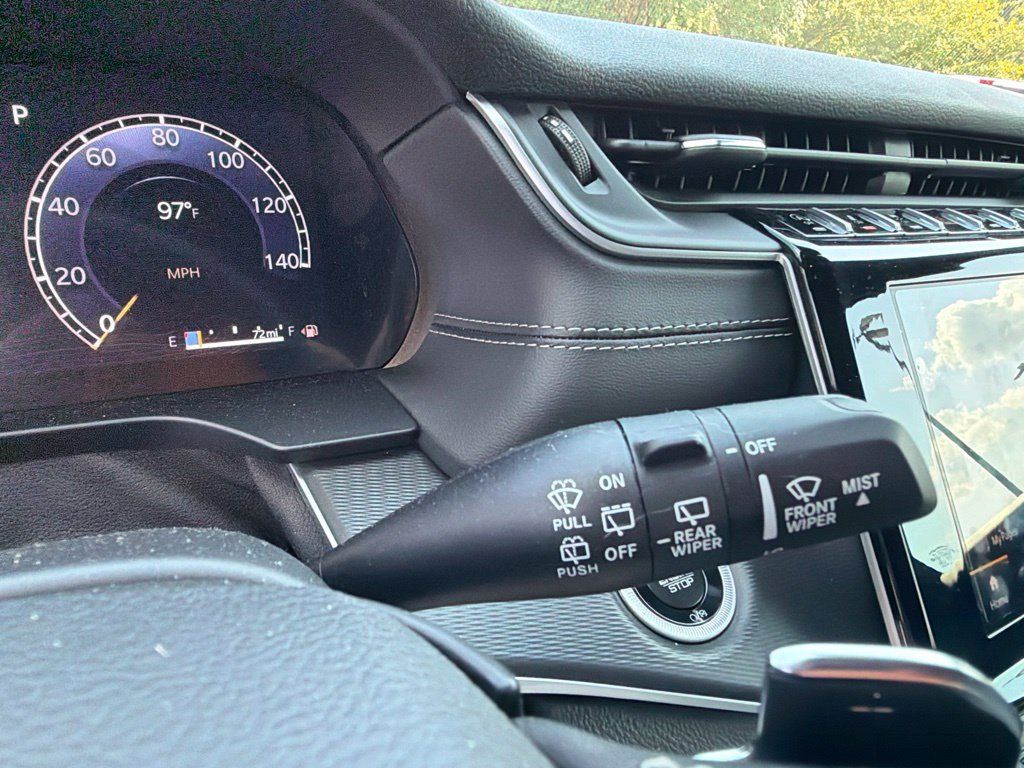 Used 2025 Jeep Grand Cherokee L Altitude AWD/4WD image 9
