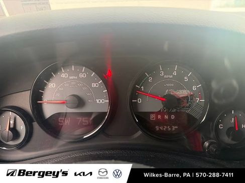 Used 2016 Jeep Wrangler Unlimited Sahara AWD/4WD image 11