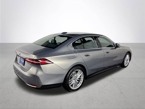 Used 2024 BMW 530i xDrive w/ Premium Package image 6