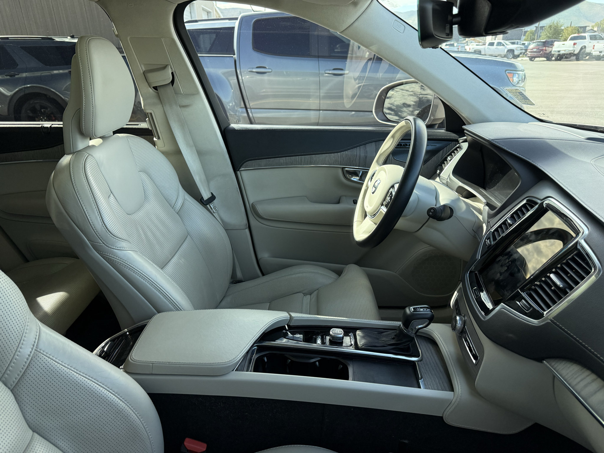 Used 2021 Volvo XC90 T6 Inscription AWD/4WD image 10