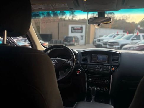 Used 2013 Nissan Pathfinder SV image 13