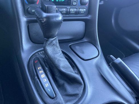 Used 2002 Chevrolet Corvette Convertible w/ Preferred Equipment Group2 image 14