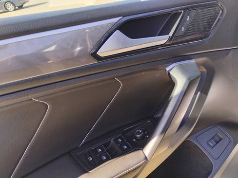 Used 2024 Volkswagen Tiguan SE R-Line image 36