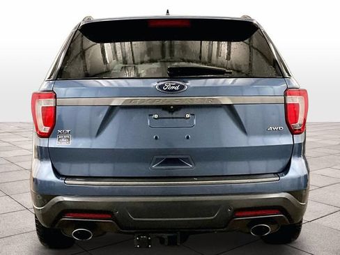 Used 2018 Ford Explorer XLT w/ Equipment Group 202A AWD/4WD image 5