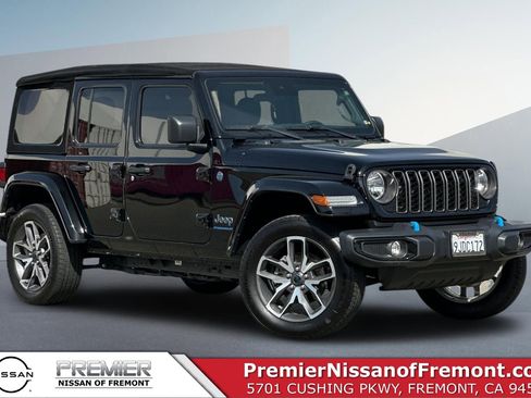 Used 2024 Jeep Wrangler Unlimited AWD/4WD image 1
