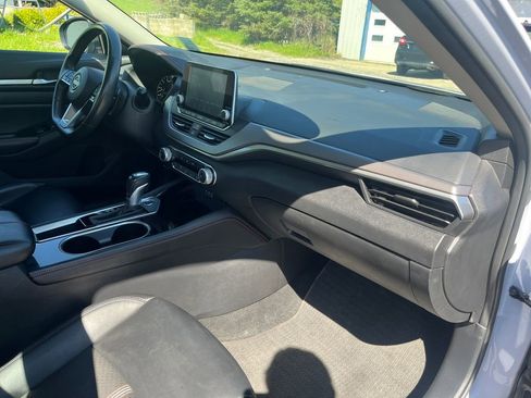 Used 2024 Nissan Altima 2.5 SR FWD image 27