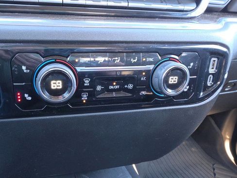 Used 2023 Chevrolet Silverado 1500 RST w/ Z71 Off-Road Package image 44