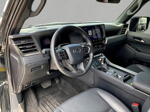 Used 2025 Lexus GX 550 w/ Cold Area Package AWD/4WD image 14