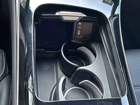 Certified 2025 Mercedes-Benz GLC 300 image 35