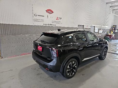 New 2026 Nissan Kicks SV w/ SV Premium Package AWD/4WD image 3