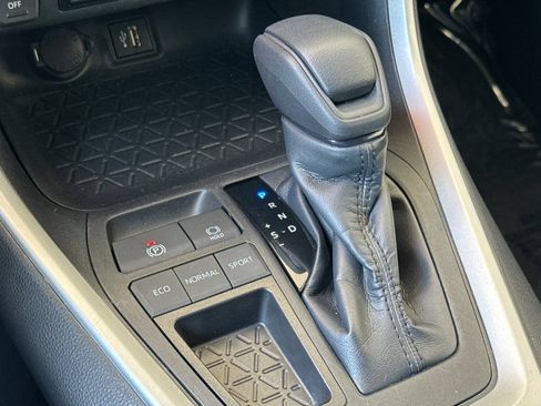 Used 2023 Toyota RAV4 XLE w/ Convenience Package FWD image 28