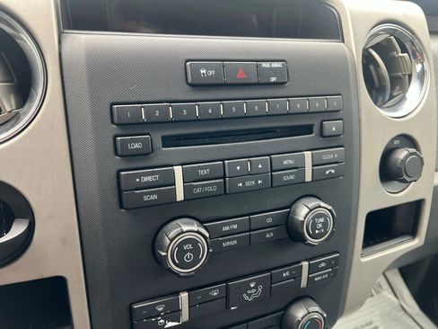 Used 2011 Ford F150 XLT w/ XLT Chrome Pkg image 10