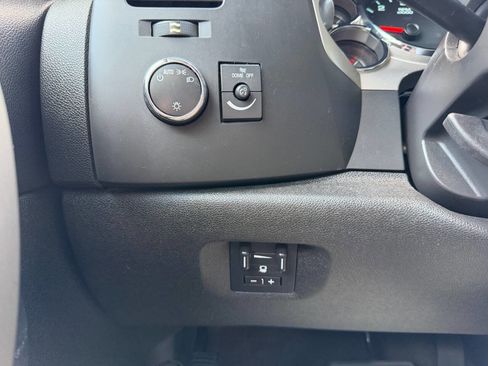 Used 2013 Chevrolet Silverado 2500 LT AWD/4WD image 14