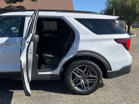 New 2026 Ford Explorer ST w/ Sun And Sound Package image 24