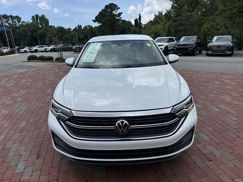 Used 2024 Volkswagen Jetta SE FWD image 31