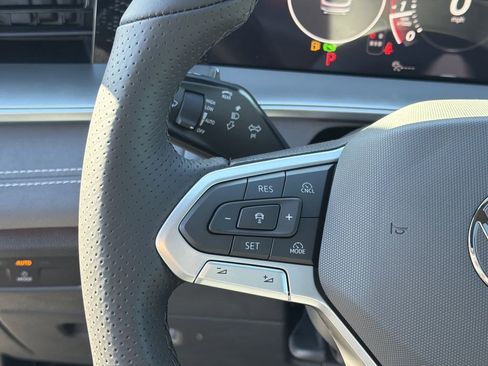 New 2026 Volkswagen Tiguan SE R-Line image 26