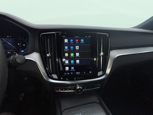 Used 2024 Volvo S60 B5 Plus w/ Climate Package image 11