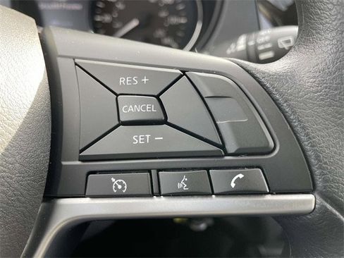 Used 2021 Nissan Rogue Sport S image 12