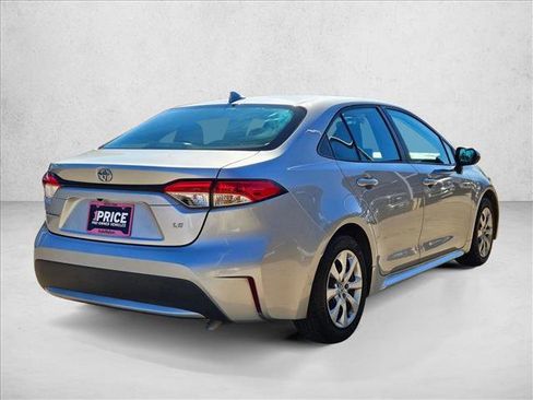 Used 2021 Toyota Corolla LE image 5