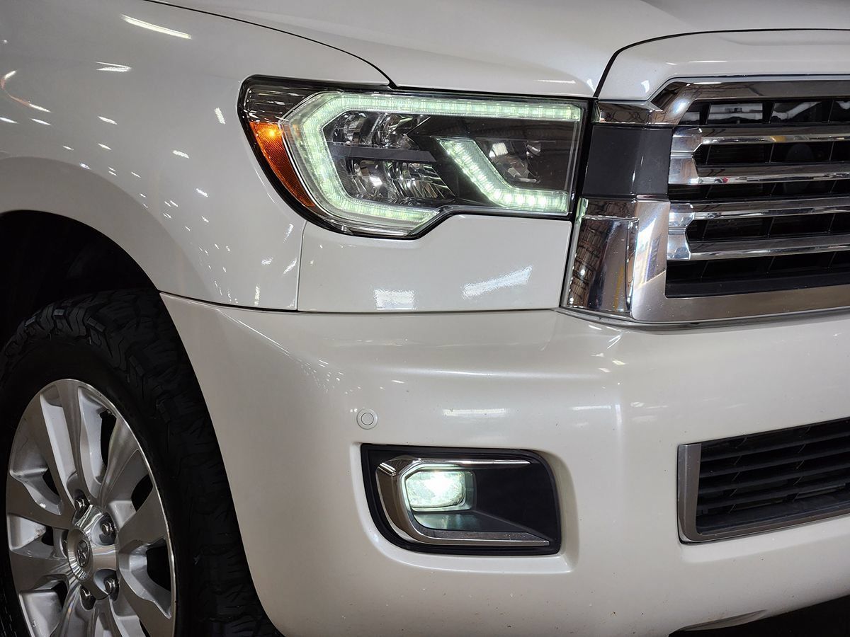 Used 2020 Toyota Sequoia Platinum RWD image 13