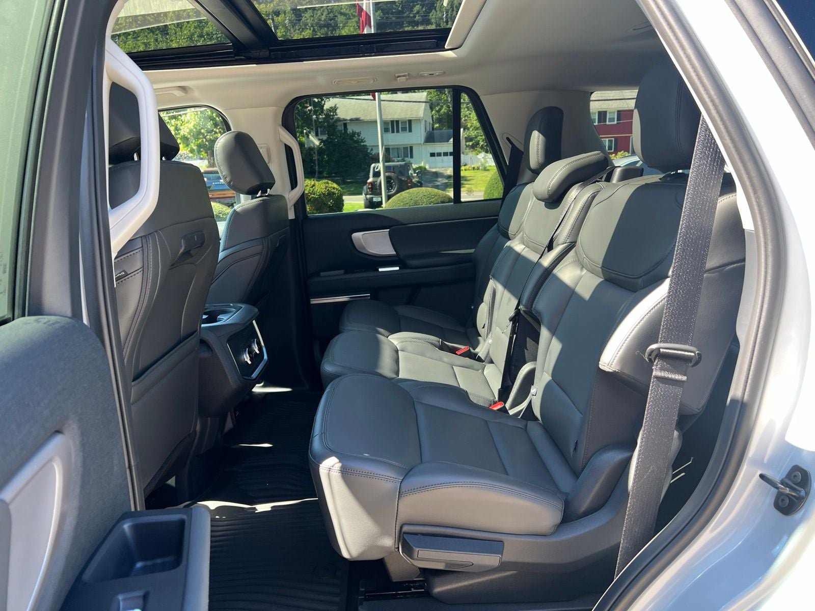New 2026 Ford Expedition Active AWD/4WD image 16