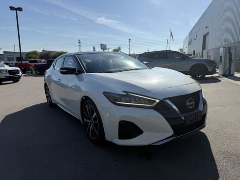 Used 2023 Nissan Maxima SL FWD image 1