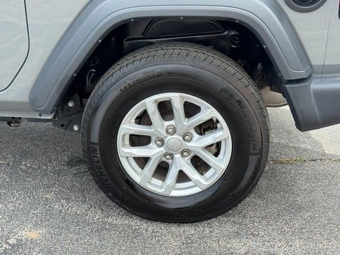Used 2023 Jeep Wrangler Sport AWD/4WD image 8