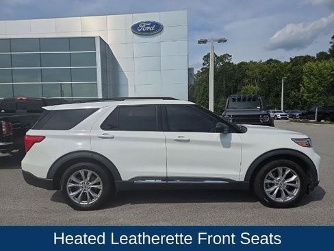 Certified 2022 Ford Explorer XLT w/ Equipment Group 202A RWD image 2