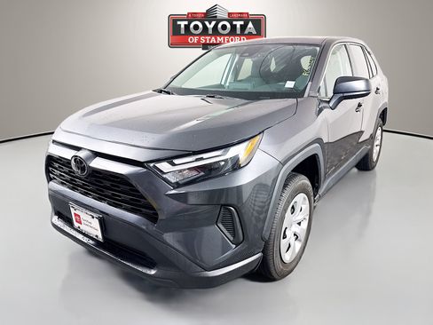 Certified 2023 Toyota RAV4 LE AWD/4WD image 3