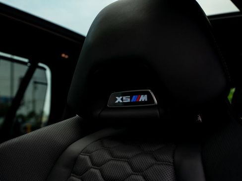 Used 2021 BMW X5 M w/ Competition Package AWD/4WD image 25