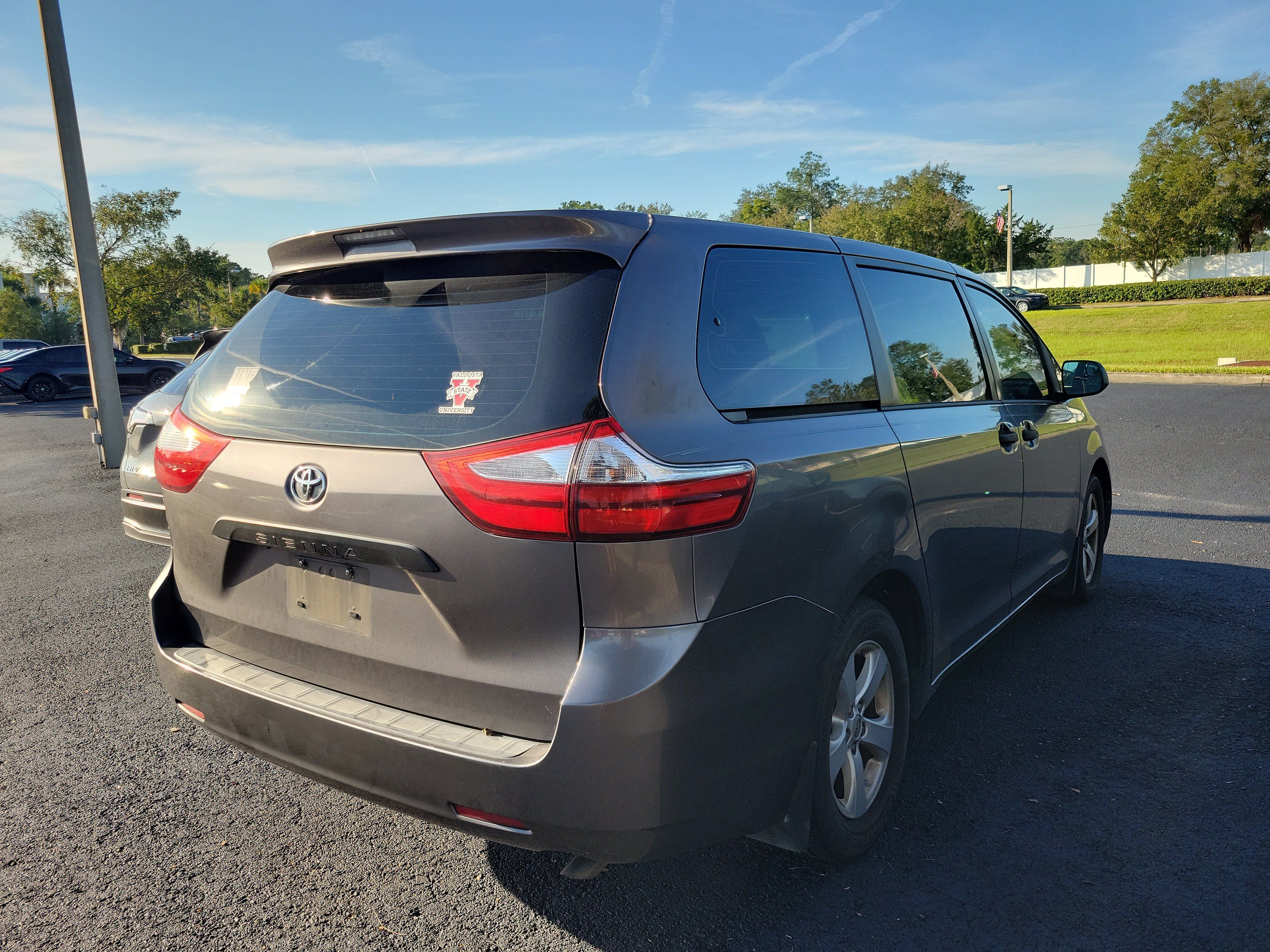Used 2015 Toyota Sienna L FWD image 13