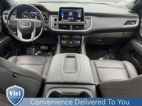 Used 2021 GMC Yukon XL SLT image 2