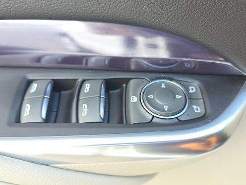 Used 2023 Cadillac XT4 Luxury FWD image 19