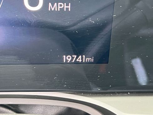 Used 2025 Buick Envista Sport Touring image 36