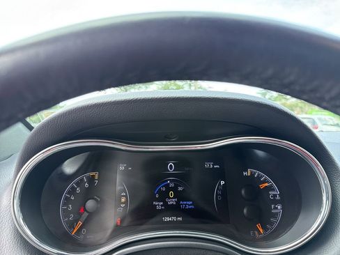 Used 2017 Jeep Grand Cherokee Altitude RWD image 16