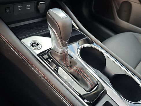 Used 2025 Nissan Altima 2.5 SR w/ SR Premium Package image 16