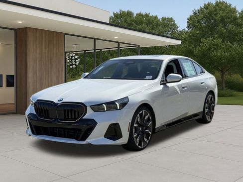 New 2026 BMW 540i xDrive w/ M Sport Package image 2