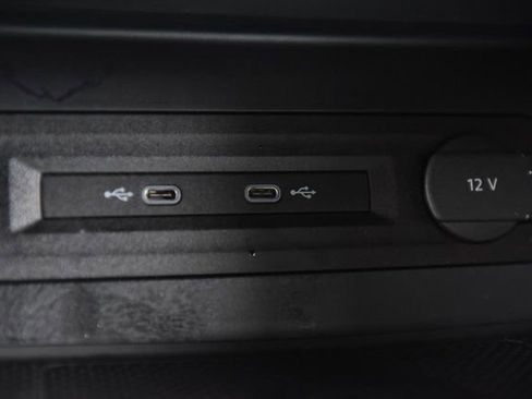 Certified 2023 Volkswagen Atlas Cross Sport SEL R-Line image 16