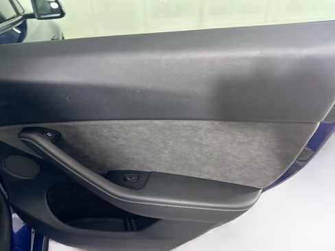 Used 2024 Tesla Model Y Long Range AWD/4WD image 29